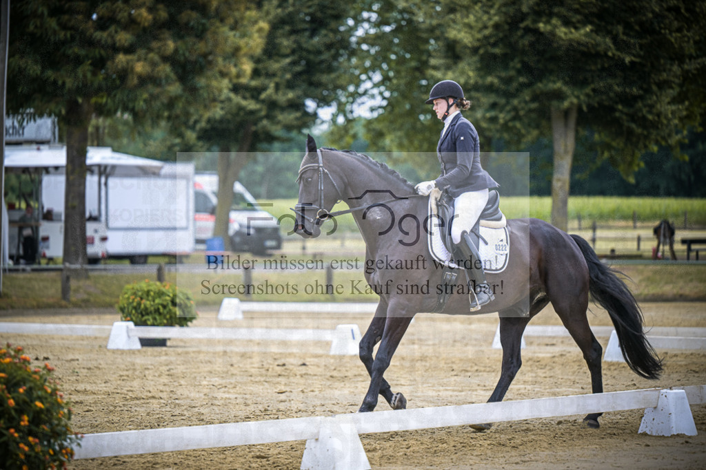 DOS_4905 | Entdecke hochwertige Reitturnierfotos von Foto Oger. Professionell, emotional und authentisch – jetzt Lieblingsmomente im Shop bestellen.Deutschlandweite Turnierfotografie. - Realisiert mit Pictrs.com