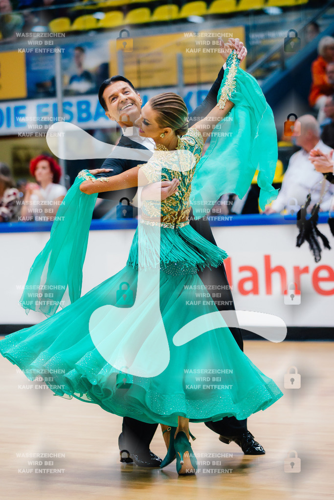 Hessen Tanzt WDSF Open Senior III Standard 1st (281) Slawek Lukawczyk _ Janine-Nicole Desai (United Kingdom)-2025-05-17-9941 | Webshop for digital downloads and prints of dance sport, event & show photographer Julian Link - Realisiert mit Pictrs.com