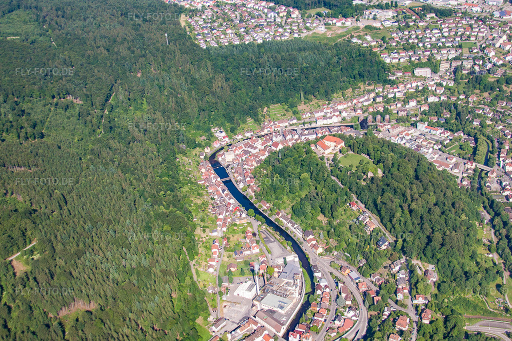 Luftbild: Schleife der Enz in Neuenbürg im Bundesland Baden-Württemberg in Deutschland. Foto: IMG_67785.jpg vom 09.06.2014 durch Werner Riehm/FLY-FOTO.de