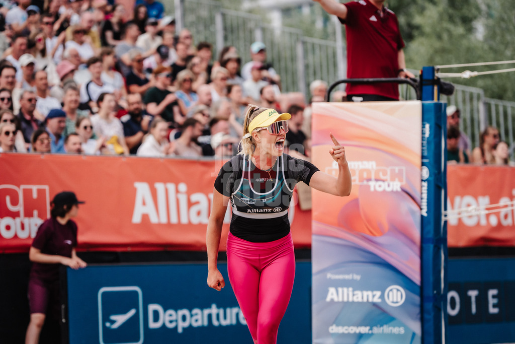 Beachvolleyball | Frauen | Allianz German Beach Tour 2025 | Tourstop Bremen | 15.06.2025 | Chenoa Christ jubelt