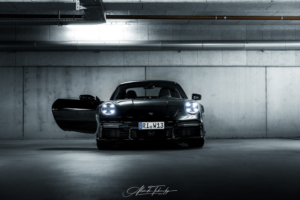 911 Turbo 992 | Entdecken Sie die faszinierende Welt von Alexander Tschuncky Arts: Kreative Fotografie, atemberaubende Automobilkunst und hochwertiger Bilderdruck. Lassen Sie sich inspirieren! - Realisiert mit Pictrs.com
