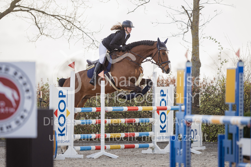 230426_HofSosath_SprPf-L-g-722 | Deine schönsten Turniermomente als professionelle Fotos! Entdecke hochwertige Pferdesport-Fotografie im Online-Shop. Jetzt Fotos finden & bestellen!