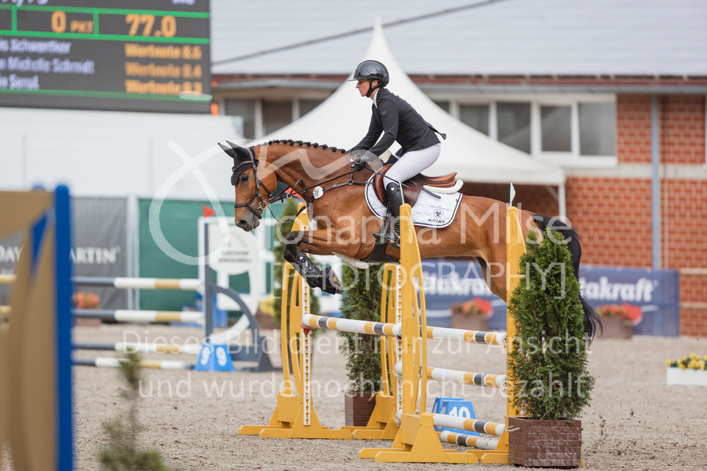 250506_Mühlen_SprPf-A2-246 | Deine schönsten Turniermomente als professionelle Fotos! Entdecke hochwertige Pferdesport-Fotografie im Online-Shop. Jetzt Fotos finden & bestellen!