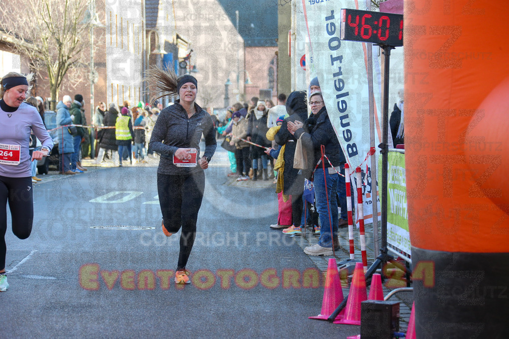 241201_1222_EX1_1860 | Sportfotografie im Rhein-Sieg Kreis, Köln, Bonn, NRW, Rheinland Pfalz, Hessen, etc. Unser Tätigkeitsfeld umfasst den Laufsport vom Volkslauf über den Marathon, Duathlon, Triathon bis zum Ultralauf wie Kölnpfad Ultra oder Schindertrail.