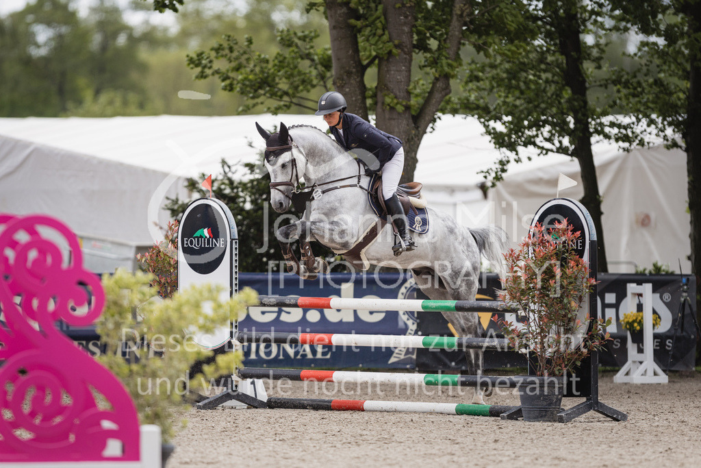 230516_Mühlen_03SprPf-A-394 | Deine schönsten Turniermomente als professionelle Fotos! Entdecke hochwertige Pferdesport-Fotografie im Online-Shop. Jetzt Fotos finden & bestellen!