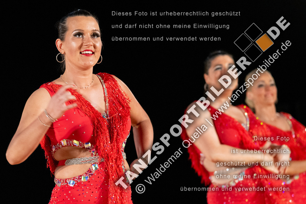 20250504-01073 | Hier finden Sie Tanz Bilder vom Latein und Standard Formationen tanzen. Sportbilder vom Tanzsport. Schöne Fotos und von Weltmeisterschaft, Europameisterschaft, Bundesliga, Regionalliga, Oberliga und Landesliga sowie von GOC Stuttgart, DanceComp, WM Bremen