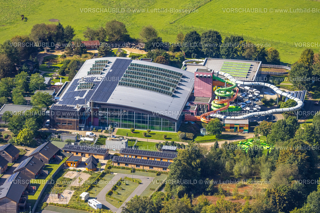 Plettenberg230908321 | Luftbild, Erlebnisbad AquaMagis mit großer Wasserrutsche, Holthausen, Plettenberg, Sauerland, Nordrhein-Westfalen, Deutschland