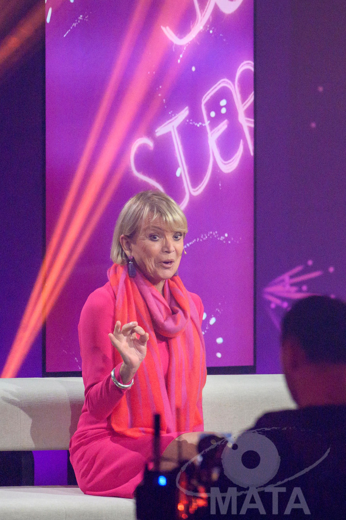 _DWA1601 | Uschi Glass bei '30 Jahre Sternstunden-Gala 2023' in der Frankenhalle. Nürnberg, 15.12.2023 - Realisiert mit Pictrs.com