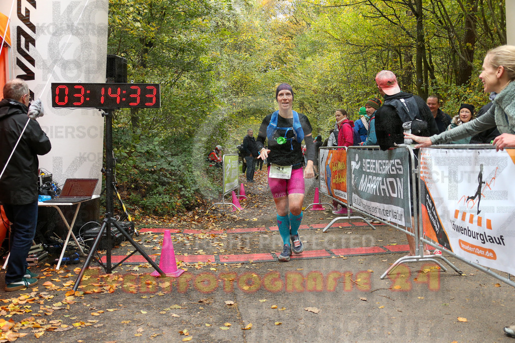251026_1316_EX1_3035 | Sportfotografie im Rhein-Sieg Kreis, Köln, Bonn, NRW, Rheinland Pfalz, Hessen, etc. Unser Tätigkeitsfeld umfasst den Laufsport vom Volkslauf über den Marathon, Duathlon, Triathon bis zum Ultralauf wie Kölnpfad Ultra oder Schindertrail.