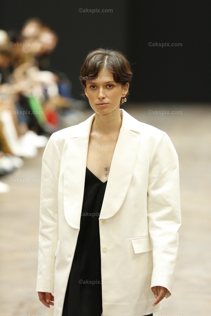 Bobkova auf der  MBFW Spring/Summer 2023 | Mercedes-Benz Fashion Week (MBFW)  Frühling / Sommer 2023 im Hotel Telegraphenamt Berlin in Berlin-Mitte. Die Kollektionen von Bobkova auf der MBFW Spring/Summer 2023. Das Bild zeigt Models mit der Kollektion von Bobkova.