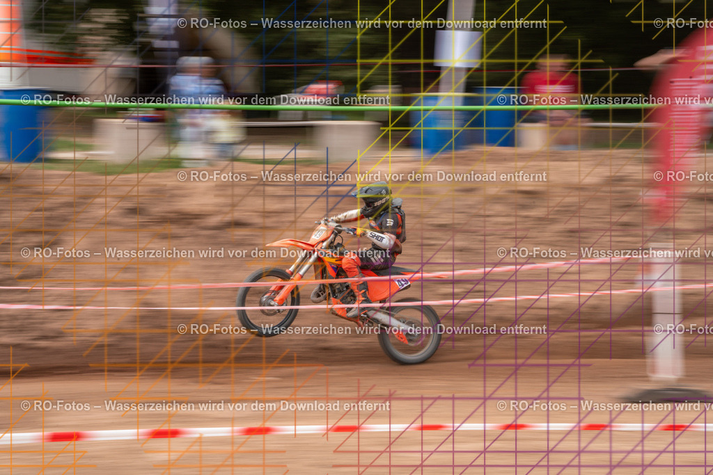 Niederwürzbach 4 Lauf-1858 | Sportfotografie von RO-Fotos: Motorsport, Motocross, Enduro, Laufveranstaltungen und Triathlon. Professionelle Fotos von Sportlern und Events. - Realisiert mit Pictrs.com