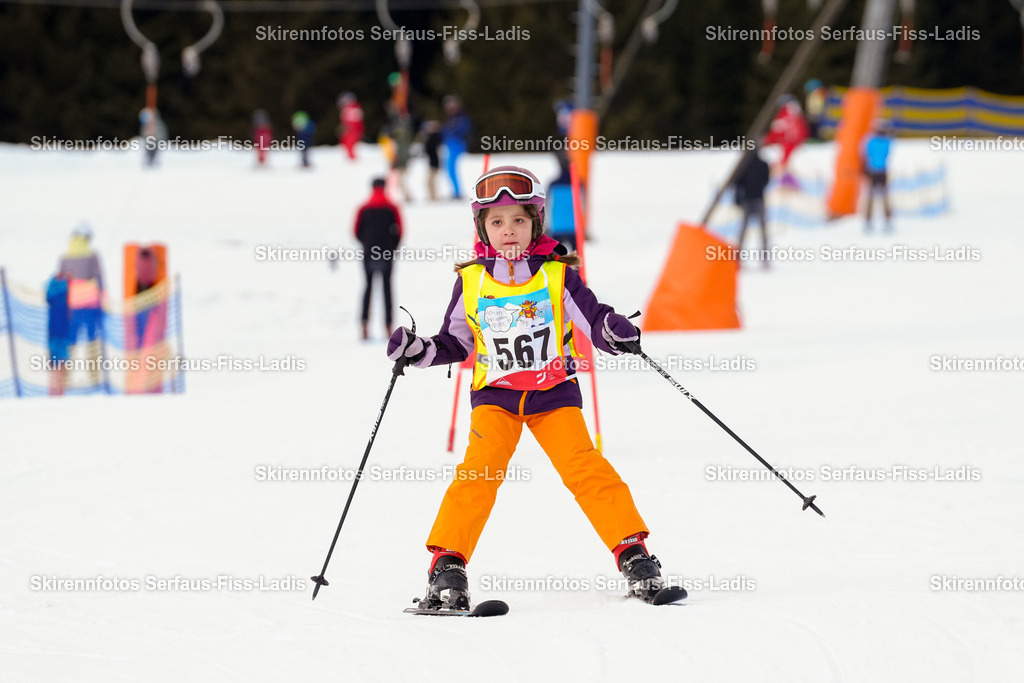 SRF_02.01.2026_0982 | Skirennfotos,Serfaus,Fiss,Ladis,Kinderskirennen,Winter,Tirol,Oberland,skirace,SFL,feelfree,weil wir's genießen,ski,Ski,skifahren,Sonnenplateau, - Realisiert mit Pictrs.com