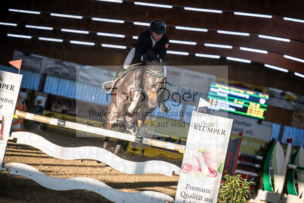 DOS_4032 | Entdecke hochwertige Reitturnierfotos von Foto Oger. Professionell, emotional und authentisch – jetzt Lieblingsmomente im Shop bestellen.Deutschlandweite Turnierfotografie. - Realisiert mit Pictrs.com