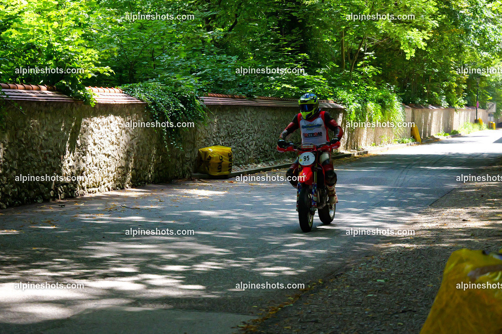 P1036739 | Erleben Sie atemberaubende, hochqualitative Fotos Ihrer Fahrt entlang der malerischen Alpenstraßen. Besuchen Sie alpineshots.com, um professionelle Aufnahmen Ihrer unvergesslichen Reise zu finden und zu kaufen - Realisiert mit Pictrs.com