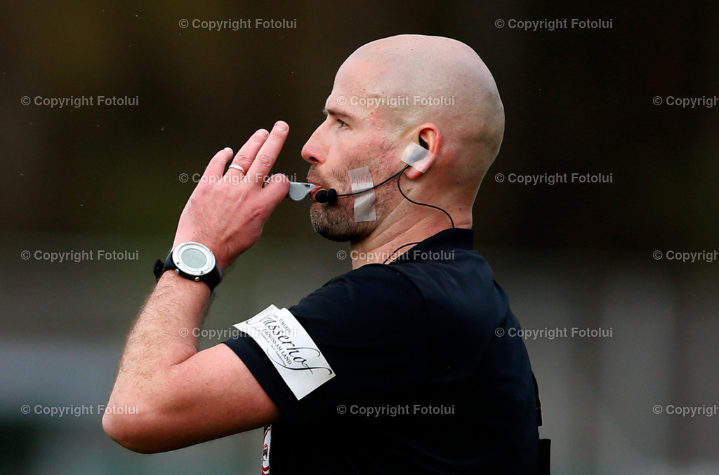 A_LUI_05112022_48 | SPORT FUSSBALL LT1 OOE LIGA ASKOE OEDT-ASK CARE IH STEYR ST.VALENTIN 05.11.2022 IM BILD: SCHIEDSRICHTER PHILLIPP HUBINGER FOTO:FOTOLUI