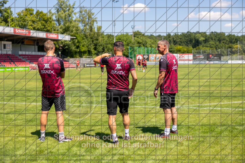 20250629_124110_2292 | #,1.Göppinger SV, Fussball, Oberliga BW - Trainingsauftakt, Saison 2025/2026, Rasensportplatz Stadion SV Göppingen, Hohenstaufenstr. 116, 73033 Göppingen, 29.06.2025 - 10:30 Uhr,Foto: PhotoPeet-Sportfotografie/Peter Harich