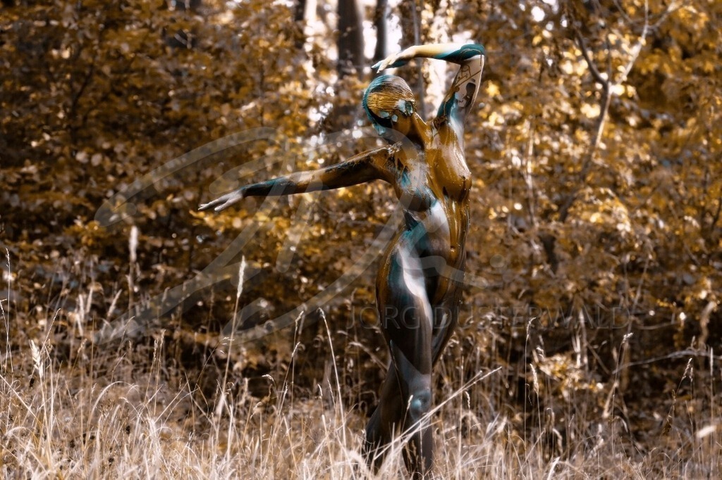 BodyArt-WALDSPLASH_5276a3 | #004 | Modell: Randy | Foto: Tschiponnique Skupin - Realisiert mit Pictrs.com