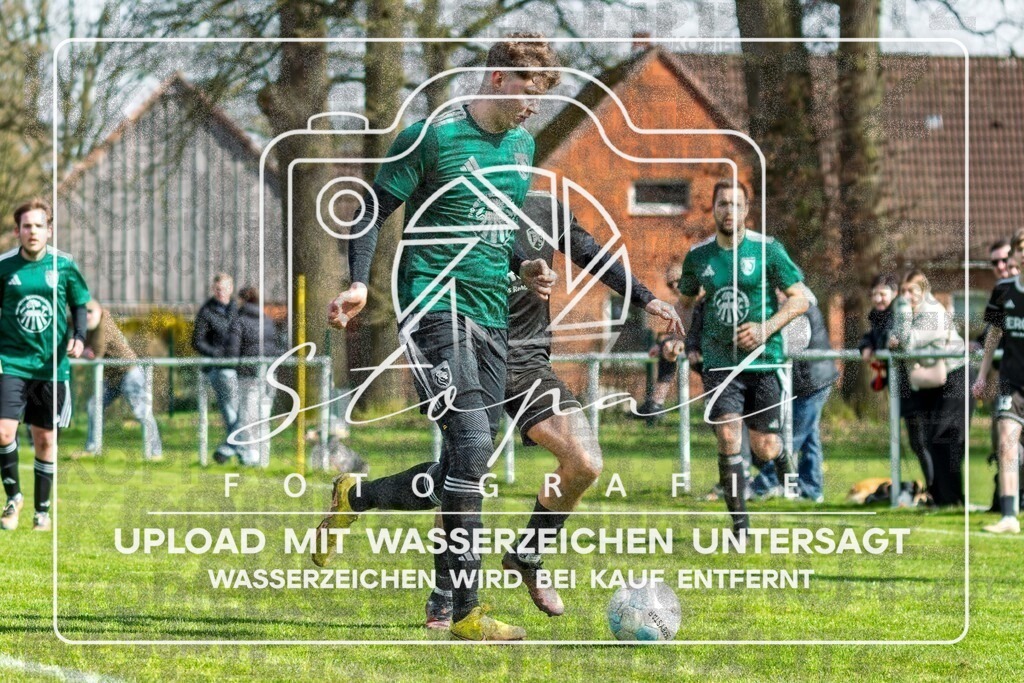 FGFS-SGA-1004 | Jacob Hauschild (SG Allertal 3 #25) beim Herren 3. Kreisklasse HK Spiel zwischen FG Fulde-Stellichte 2 und SG Allertal 3 im Fulder Zentralstadion, Fulde (Simon Paul Stopat) - Realisiert mit Pictrs.com