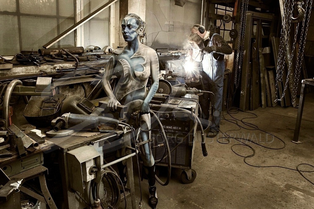 WorkingArt-METALLBAUER_7623 | #001 | Modell: Sugarbabe | Berufler: Wolfgang (Fa: Metallbau Müller) | Foto: Tschiponnique Skupin - Realisiert mit Pictrs.com