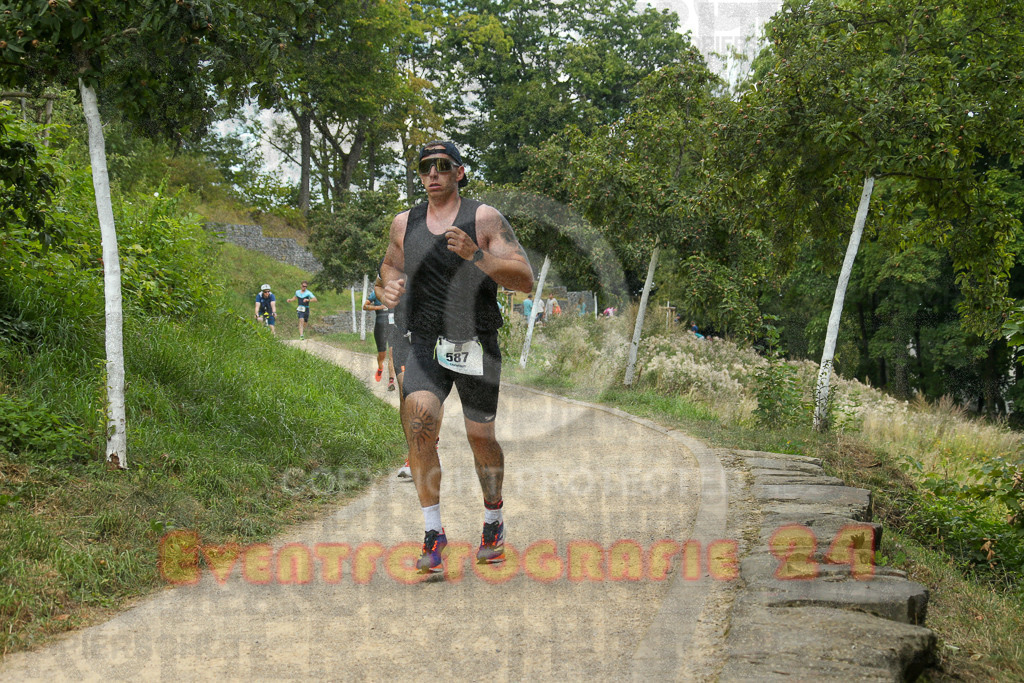 250824_1420_EX1_5875 | Sportfotografie im Rhein-Sieg Kreis, Köln, Bonn, NRW, Rheinland Pfalz, Hessen, etc. Unser Tätigkeitsfeld umfasst den Laufsport vom Volkslauf über den Marathon, Duathlon, Triathon bis zum Ultralauf wie Kölnpfad Ultra oder Schindertrail.
