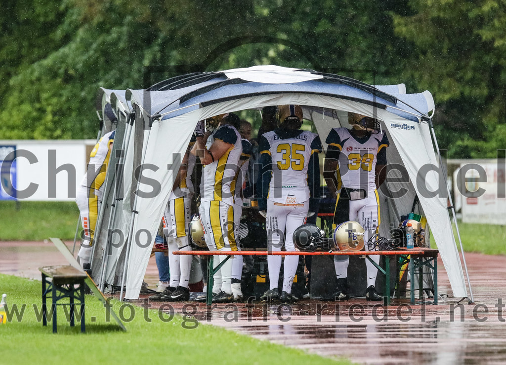 2022-05-29_015_Erding_Bulls_gegen_Nuernberg_Rams | Erding, Deutschland, 29.05.2022:
Fußball, Regionalliga 2022, 5. Spieltag, Erding Bulls gegen Nürnberg Rams, Endergebnis: 10:16

Foto: Christian Riedel / fotografie-riedel.net