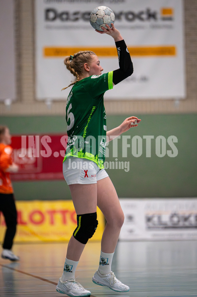 Handball I Frauen I Saison 2025-2026 I 3. Liga Staffel Nord I 13. Spieltag I SC SFN Vechta -Buxtehuder SV II-01 | Thea Johanna Hülsmann (5, SC SFN Vechta) - Realisiert mit Pictrs.com