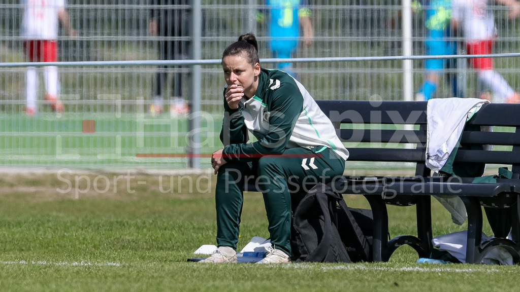 Fussball, Regionalliga Nord Frauen, ATS Buntentor - SV Werder Bremen II | Jasmin Sehan (Co-Trainerin, SV Werder Bremen II)