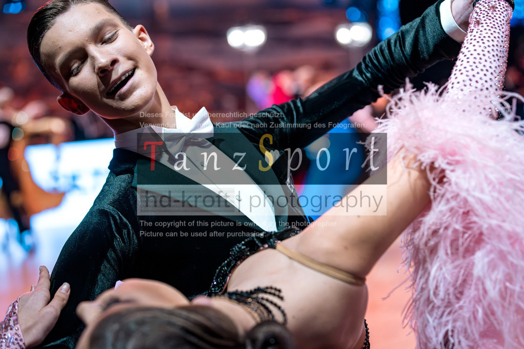 20251214_Baltic-Trophy_2471-2 | Tanzsportbilder, Standardtanz, Lateintanz, WDSF, DTV, LTVB, dancecomp, goc, hessen tanzt, blaues band der spree, walzer, tango, wiener walzer, slowfox, quickstepp, samba, rumba, cha-cha-cha, paso doble. jive, hd-kroft photography, turniertanzsport