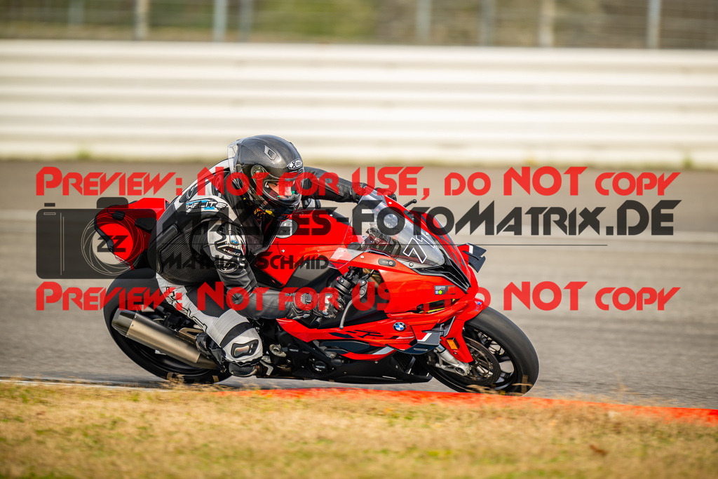 MaZZes_Fotomatrix_20240317_6021986_4872 | Fotograf Mathias Schmid
Sportfotograf,
Eventfotograf,
Hochzeitsfotograf,
Portraitfotograf