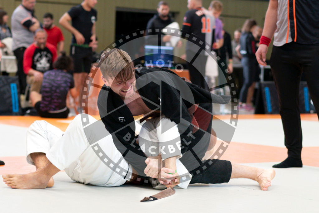 20240915PBB0282 | Athletes compete during the Grappling Industries’ grappling and Brazilian jiu-jitsu competition in Berlin, on September 15, 2024.