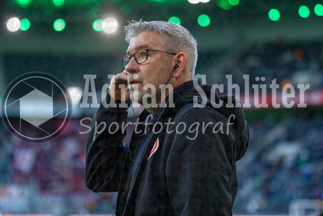 19.04.2026, GER, Fussball, Herren, 1. BL, Saison 2025/2026, Borussia Mönchengladbach - 1. FSV Mainz 05 | Trainer Urs Fischer (Mainz) schaut 