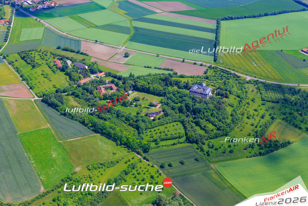 Die Luftaufnahme Wetzhausen - Stadtlauringen wurde vom UL-Flugzeug (keine Drohne) aus fotografiert.Hohe Druck- Auflösung-die Geschenkidee!