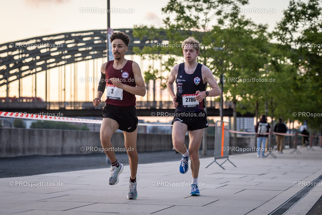 22. ASV Nachtlauf; Koeln, 28.05.25 | Impressionen vom 22. ASV Nachtlauf am 28.05.25 am Tanzbrunnen in Koeln. Foto: BEAUTIFUL SPORTS/Leah Kohring