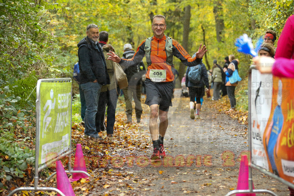 251026_1310_EX1_2715 | Sportfotografie im Rhein-Sieg Kreis, Köln, Bonn, NRW, Rheinland Pfalz, Hessen, etc. Unser Tätigkeitsfeld umfasst den Laufsport vom Volkslauf über den Marathon, Duathlon, Triathon bis zum Ultralauf wie Kölnpfad Ultra oder Schindertrail.