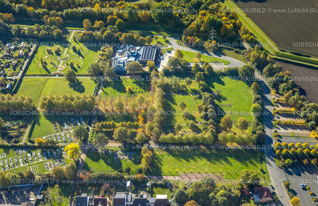 Hamm251001781 | Luftbild, Parkfriedhof Herringen und Krematorium Hamm GmbH, Barfußpfad Lippepark, herbstliche Bäume, Stadtbezirk Herringen, Hamm, Ruhrgebiet, Nordrhein-Westfalen, Deutschland