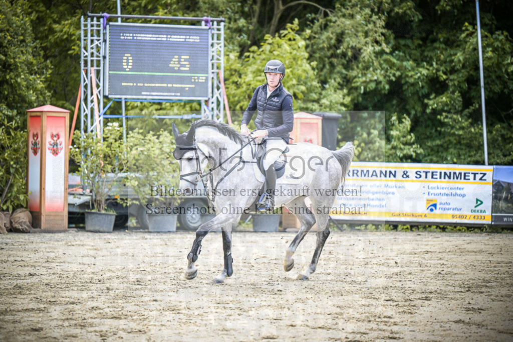DOS_3887 | Entdecke hochwertige Reitturnierfotos von Foto Oger. Professionell, emotional und authentisch – jetzt Lieblingsmomente im Shop bestellen.Deutschlandweite Turnierfotografie. - Realisiert mit Pictrs.com