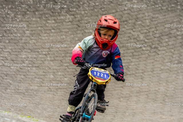 BayBMX2026-05609 | Fotogalerie von Thomas Dettweiler mit Eventbildern und lizenzfreien Fotos. Perfekt als Wandbild, für Büro, Website oder private Nutzung. - Realisiert mit Pictrs.com