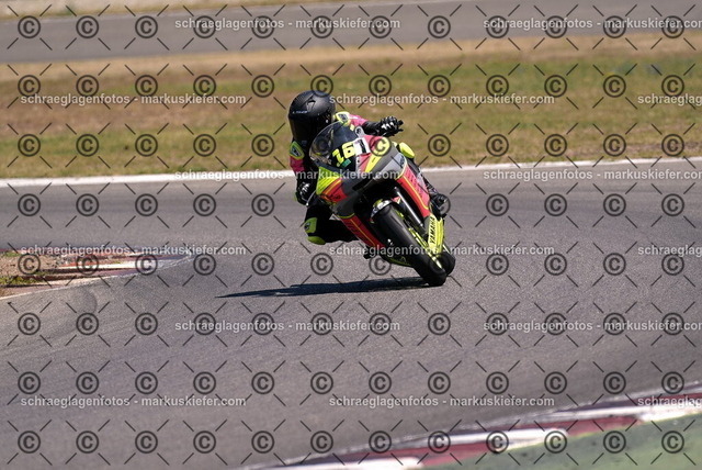 26bt04-1284 | markuskiefer.com - Realisiert mit Pictrs.com