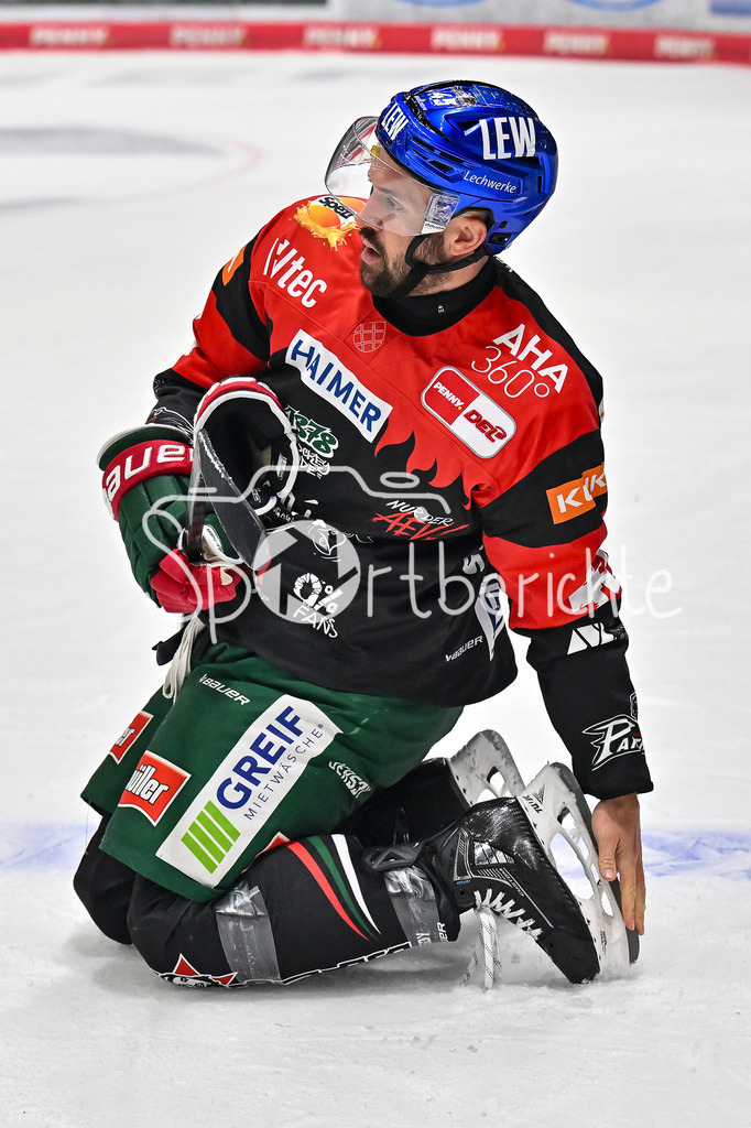 Augsburger Panther - Iserlohn Roosters | im Bild Jason BAST (Augsburger Panther #45) / Freisteller / Einezfoto / DEL: Augsburger Panther - Iserlohn Roosters, Curt Frenzel Stadion am 17.11.2024