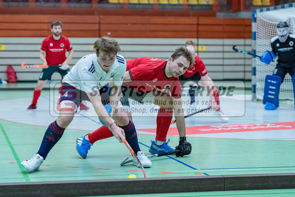 HK_20231217_107617 | 1. Bundesliga Herren Crefelder HC - Düsseldorfer HC  am 17.12.2023 Sporthalle Glockenspitz, Krefeld , Cofalla Jonas ( Düsseldorfer HC #4 ) , van Ehren Christian ( Crefelder HTC #16 )