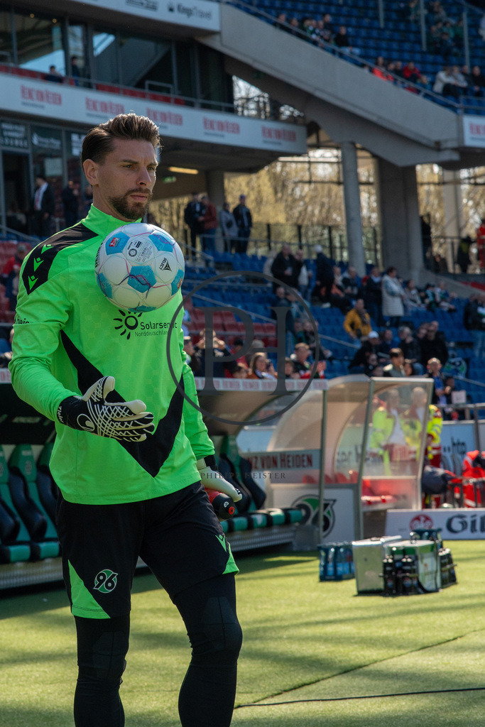 Hannover 96 vs 1. FC Magdeburg – 2. Bundesliga – 29.03.2025 | Szene aus dem 2. Bundesliga-Spiel des 27. Spieltags zwischen Hannover 96 und dem 1. FC Magdeburg am 29. März 2025 in der Heinz von Heiden Arena in Hannover. Endstand: 0:0. Fotografiert von Philipp Heist. - Realisiert mit Pictrs.com