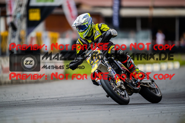 MaZZes_FotoMatrix_220813_8017 | UE40