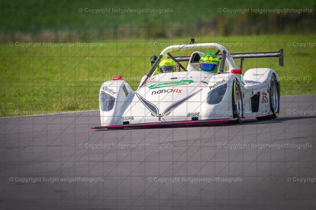 Radical Sr3 E2-SC | Foto vom 3. Classic Motor Weekend 18. - 20. August 2023 auf dem Flugplatz in Obermehler - Realisiert mit Pictrs.com