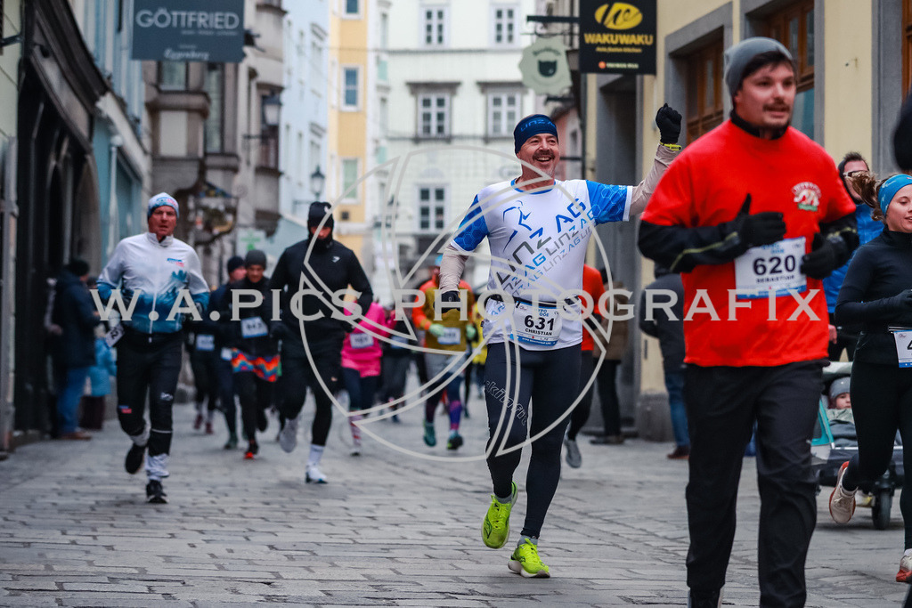 SILVESTERLAUF LINZ 25 | Linz, AUSTRIA, 31. Dezember 25, TRIRUN SILVESTERLAUF LINZ 25 , Image shows: 
Photo: WAPICS / BINDER Manuel
