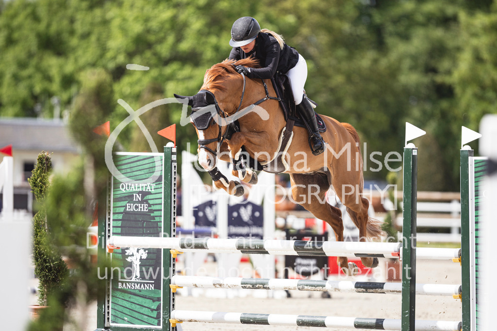 260508_PfSpTa_8_SprPf-A2-823 | Deine schönsten Turniermomente als professionelle Fotos! Entdecke hochwertige Pferdesport-Fotografie im Online-Shop. Jetzt Fotos finden & bestellen!