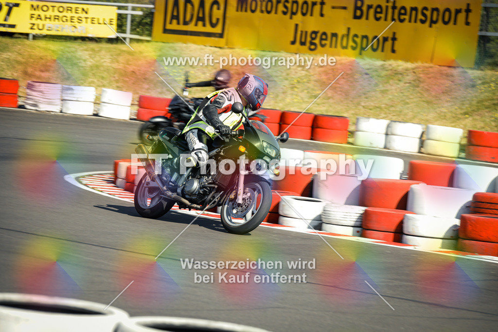 OBK_Mai_Martina_Markus-10259 | Hier findet Ihr Bilder von Touristenfahrten auf der Nürburgring Nordschleife oder von anderen Veranstaltungen die ich besucht habe. Viel Spass beim Durch Schauen 