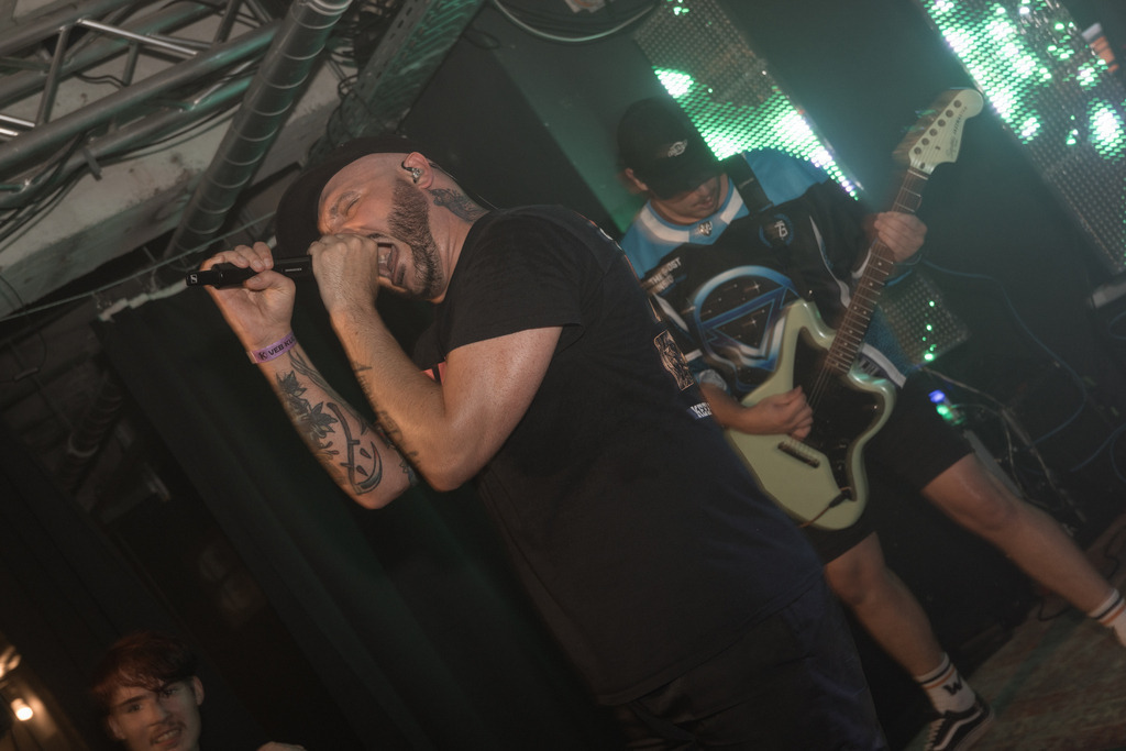 057A3225 | thismomentpictures - Realized with Pictrs.com