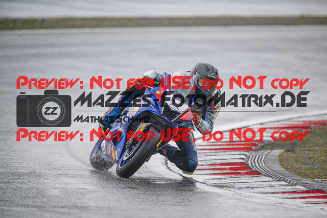 MaZZes_FotoMatrix_240830_6007705_2228 | R7