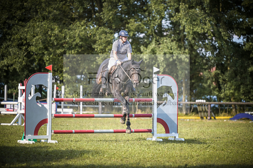 DOS_0047 | Entdecke hochwertige Reitturnierfotos von Foto Oger. Professionell, emotional und authentisch – jetzt Lieblingsmomente im Shop bestellen. - Realisiert mit Pictrs.com