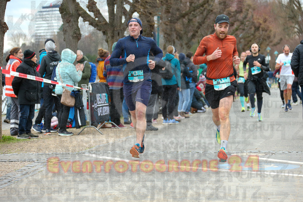 231231_1159_EX1_4903 | Sportfotografie im Rhein-Sieg Kreis, Köln, Bonn, NRW, Rheinland Pfalz, Hessen, etc. Unser Tätigkeitsfeld umfasst den Laufsport vom Volkslauf über den Marathon, Duathlon, Triathon bis zum Ultralauf wie Kölnpfad Ultra oder Schindertrail.